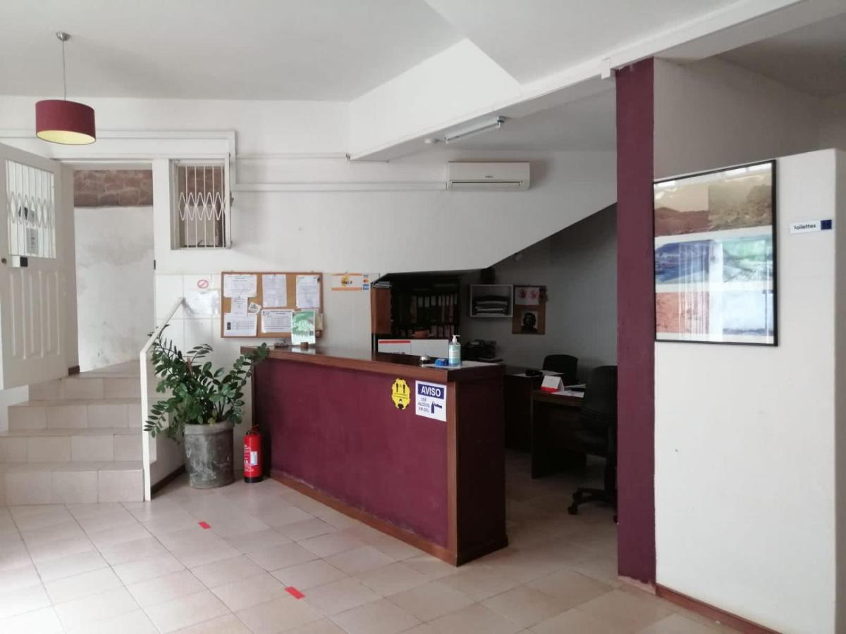 Residencial Che Guevara Bed & Breakfast Mindelo Ngoại thất bức ảnh