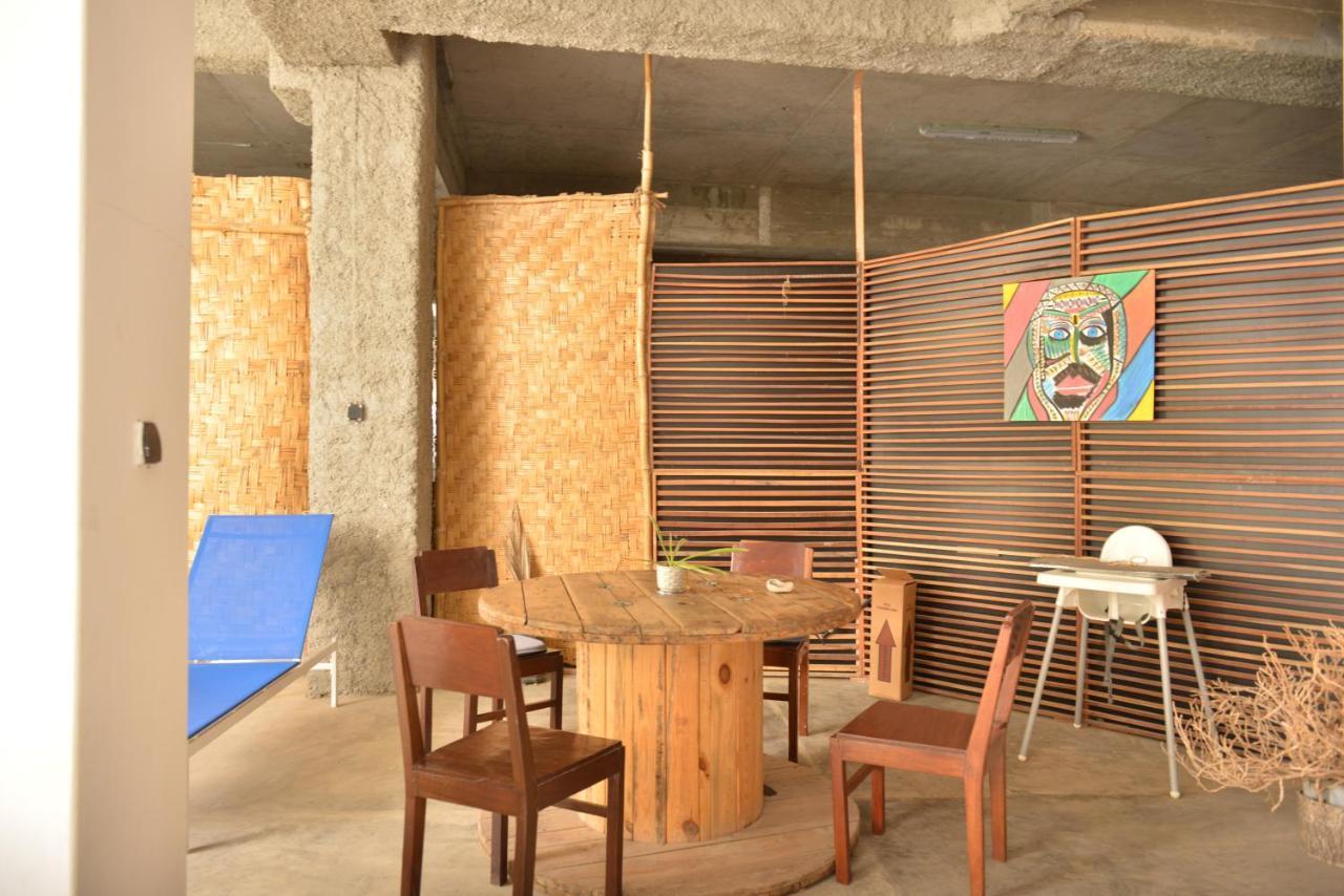 Residencial Che Guevara Bed & Breakfast Mindelo Ngoại thất bức ảnh