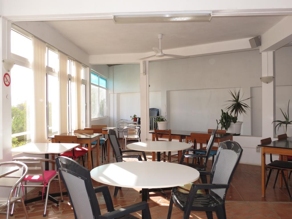 Residencial Che Guevara Bed & Breakfast Mindelo Ngoại thất bức ảnh