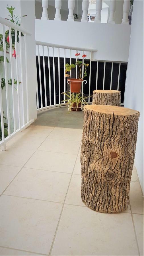 Residencial Che Guevara Bed & Breakfast Mindelo Ngoại thất bức ảnh